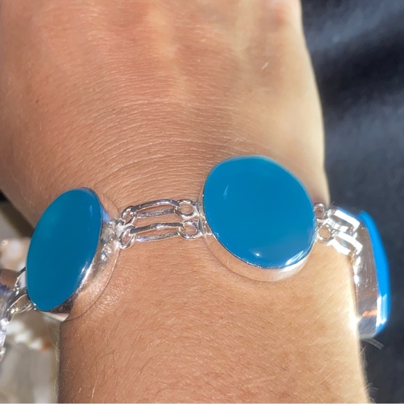 Caribbean Chalcedony handcrafted multi-gem bracelet - Picture 5 of 11